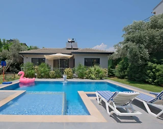 Fethiye Karaçulha'da Yemyeşil Bahçeli, Özel Havuzlu, Jakuzili Villa - 2