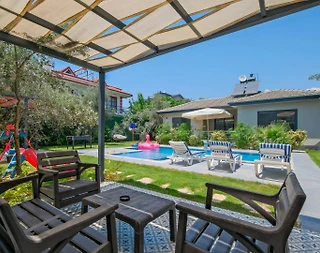 Fethiye Karaçulha'da Yemyeşil Bahçeli, Özel Havuzlu, Jakuzili Villa - 3