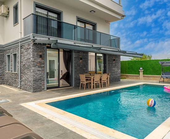 Fethiye Karaçulha'da Çocuk Oyun Alanlı, Özel Havuzlu, Jakuzili Villa - 1