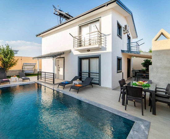 Fethiye Karaçulha'da Elverişli Konumda, Özel Havuzlu, 7 Kişilik Villa - 1