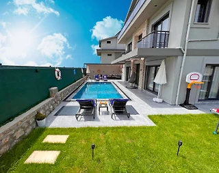 Fethiye Karaçulha'da Geniş Bahçe İçerisinde, Özel Havuzlu, 4+1 Villa - 2