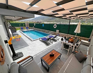 Fethiye Karaçulha'da Geniş Bahçe İçerisinde, Özel Havuzlu, 4+1 Villa - 5