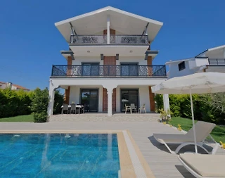 Fethiye Karaçulha'da Sessiz Doğada, Özel Havuzlu, Geniş Villa  - 1
