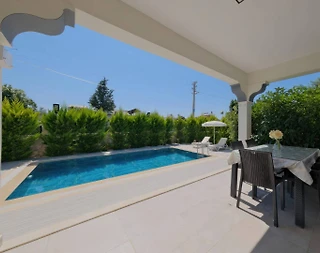 Fethiye Karaçulha'da Sessiz Doğada, Özel Havuzlu, Geniş Villa  - 2