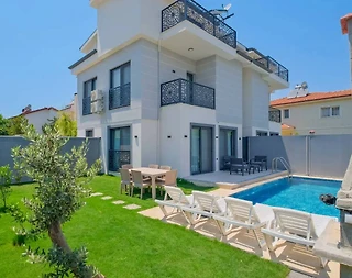 Fethiye Karaçulha'da Merkeze Yakın, Özel Havuzlu, İkiz Villa - 1
