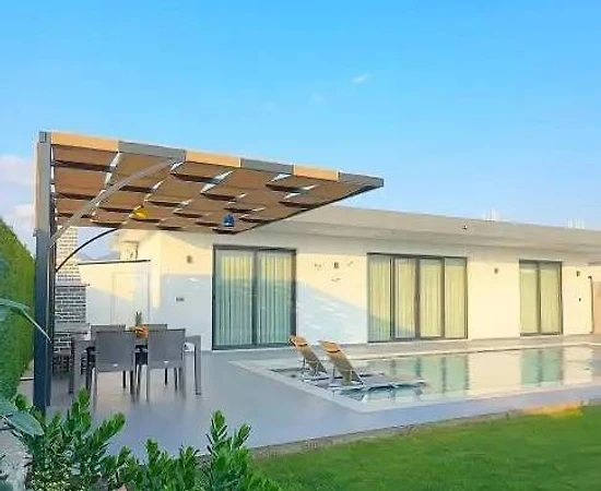 Fethiye Karaçulha'da Merkeze Yakın, Özel Havuzlu, Modern Villa - 1