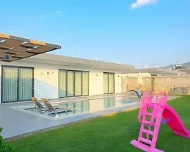 Fethiye Karaçulha'da Merkeze Yakın, Özel Havuzlu, Modern Villa - 2