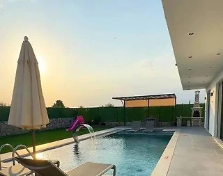 Fethiye Karaçulha'da Merkeze Yakın, Özel Havuzlu, Modern Villa - 4