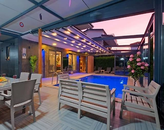 Fethiye Karaçulha'da Modern Tasarıma Sahip, Özel Havuzlu, Saunalı, Hamamlı Villa - 2