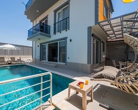 Fethiye Karaçulha'da Modern Tasarıma Sahip, Özel Havuzlu, Kiralık Villa - 2