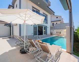 Fethiye Karaçulha'da Modern Tasarıma Sahip, Özel Havuzlu, Şık Villa - 3