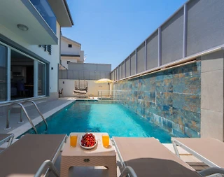 Fethiye Karaçulha'da Modern Tasarıma Sahip, Özel Havuzlu, Şık Villa - 4