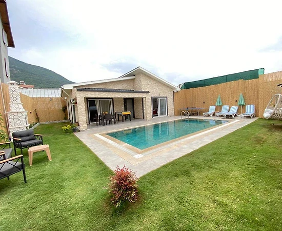 Fethiye Karaçulha'da Modern Tasarımlı, Özel Havuzlu, Balayı Villası - 1