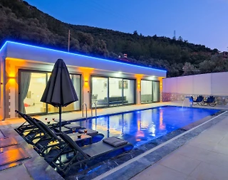 Fethiye Karaçulha'da Orman Manzaralı, Özel Havuzlu, Oyun Alanlı Villa - 2