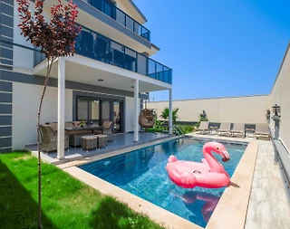 Fethiye Karaçulha'da Nezih Konumda, Özel Havuzlu, 6 Kişilik Villa - 1