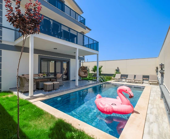 Fethiye Karaçulha'da Nezih Konumda, Özel Havuzlu, 6 Kişilik Villa - 1