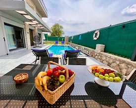 Fethiye Karaçulha'da Geniş Bahçe İçerisinde, Özel Havuzlu, Kiralık Villa - 3