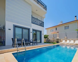 Fethiye Karaçulha'da Sakin Konumda, Özel Havuzlu, Geniş Villa - 1
