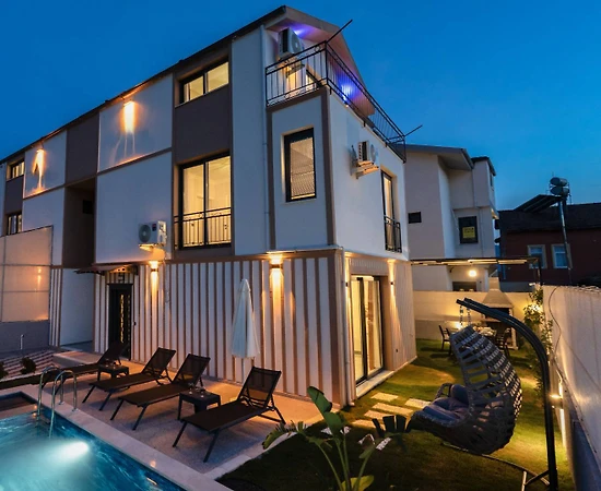 Fethiye Karaçulha'da Yemyeşil Doğada, Özel Havuzlu, Kiralık Villa - 1