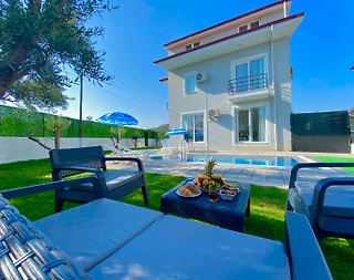 Fethiye Karagedik'de Merkezi Konumda, Özel Havuzlu, 2+1 Villa - 1