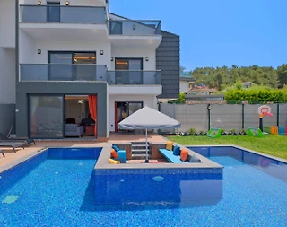 Fethiye Karagedik'te Doğa Manzaralı, Özel Havuzlu, Bahçeli Villa - 1