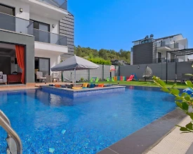 Fethiye Karagedik'te Doğa Manzaralı, Özel Havuzlu, Bahçeli Villa - 2