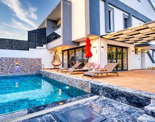 Fethiye Karagedik'te Geniş Ailelere Uygun, Özel Havuzlu, 3+1 Villa - 1