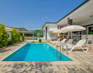 Fethiye Karagedik'te Huzurlu Konumda, Özel Havuzlu, Kiralık Villa - 2