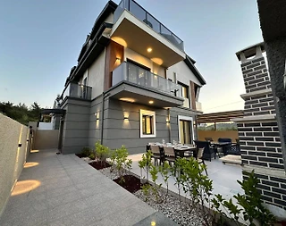 Fethiye Karagedik'te Lüks Tasarımlı, Özel Havuzlu, Hamamlı, Saunalı Villa - 1