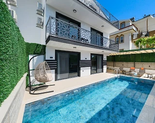 Fethiye Karagedik'te Merkezi Konumda, Özel Havuzlu, Modern Villa - 1