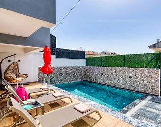 Fethiye Karagedik'te Modern Tasarımlı, Özel Havuzlu, İkiz Villa - 4
