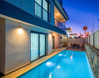 Fethiye Karagedik'te Modern Tasarımlı, Özel Havuzlu, Kiralık Villa - 1