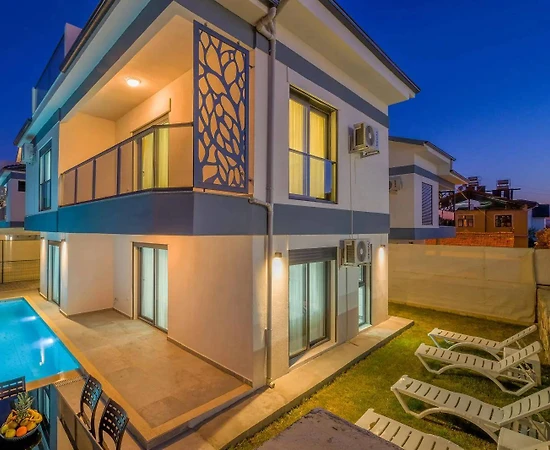 Fethiye Karagedik'te Modern Tasarımlı, Özel Havuzlu, Kiralık Villa - 1