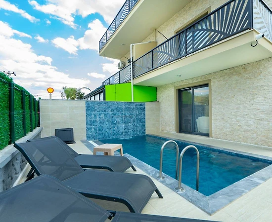 Fethiye Karagedik'te Sakin Konumda, Özel Havuzlu, 8 Kişilik Villa - 1