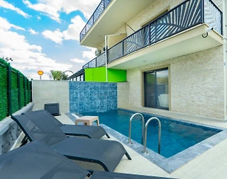 Fethiye Karagedik'te Sakin Konumda, Özel Havuzlu, 8 Kişilik Villa - 1