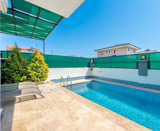 Fethiye Karagedik'te Sakin Konumda, Özel Havuzlu, İkiz Villa - 1