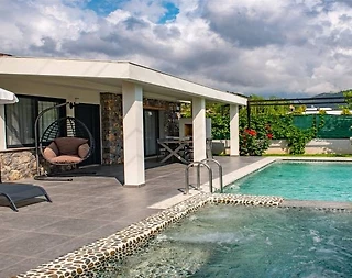 Fethiye Karakeçililer'de Doğa İle İç İçe, Özel Havuzlu, Kiralık Villa - 1