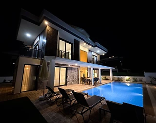 Fethiye Kargı'da Doğayla İç İçe, Bahçeli, Özel Havuzlu, Modern Villa - 1