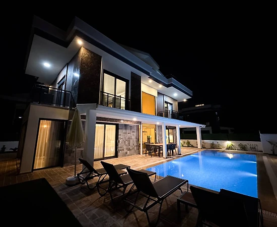 Fethiye Kargı'da Doğayla İç İçe, Bahçeli, Özel Havuzlu, Modern Villa - 1