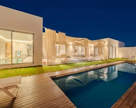 Fethiye Kargı'da Lüks Tasarımlı, Açık ve Kapalı Havuzlu, Kiralık Villa - 2