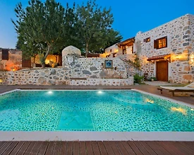 Fethiye Kayaköy'de Geniş Alanlara Sahip, Özel Havuzlu, Otantik Villa - 3