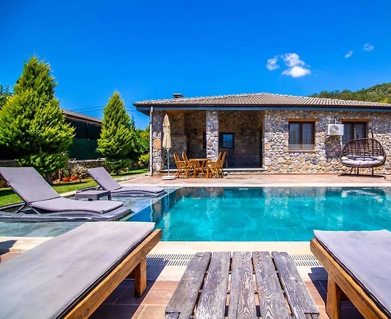 Fethiye Kayaköy'de Doğa İle İç İçe, Özel Havuzlu, Konforlu Villa - 1