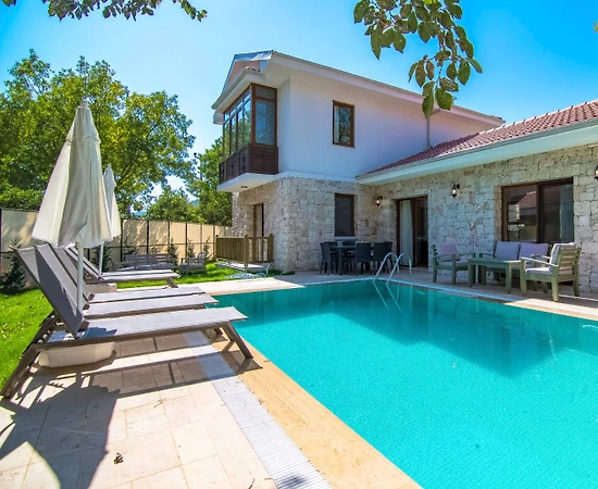 Fethiye Kayaköy'de Geniş Alanlara Sahip, Özel Havuzlu, 4+1 Villa - 1