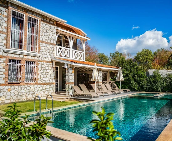 Fethiye Kayaköy'de Geniş Bahçe İçerisinde, Özel Havuzlu, Taş Villa - 1