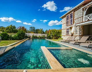 Fethiye Kayaköy'de Geniş Bahçe İçerisinde, Özel Havuzlu, Taş Villa - 2