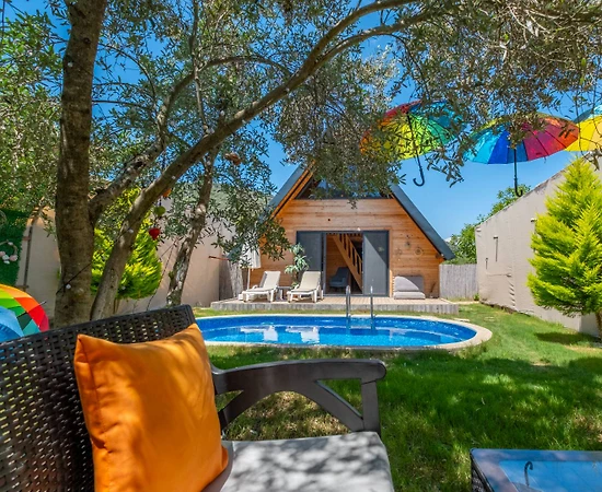 Fethiye Kayaköy'de Huzurlu Doğada, Özel Havuzlu, 4 Kişilik Bungalov - 1
