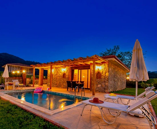 Fethiye Kayaköy'de Müthiş Doğada, Özel Havuzlu, Modern Kiralık Villa - 1