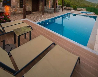 Fethiye Kayaköy'de Şehirden Uzakta, Özel Havuzlu, Taş Villa - 1