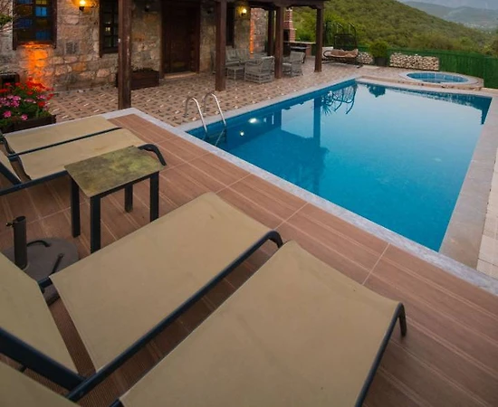 Fethiye Kayaköy'de Şehirden Uzakta, Özel Havuzlu, Taş Villa - 1