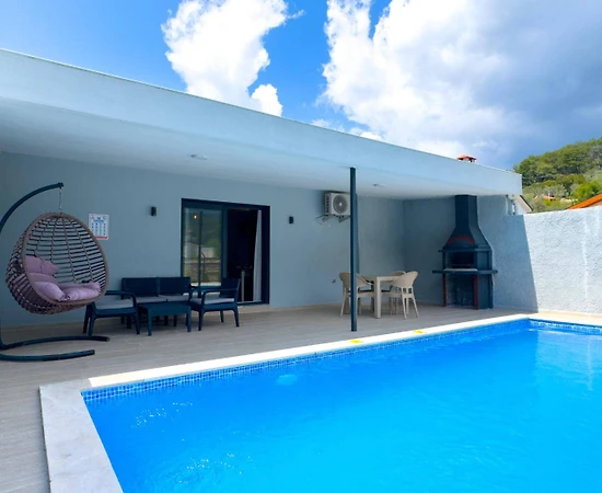 Fethiye Kızılbel'de Balayı Çiftlerine Uygun, Özel Havuzlu, İkiz Villa - 1